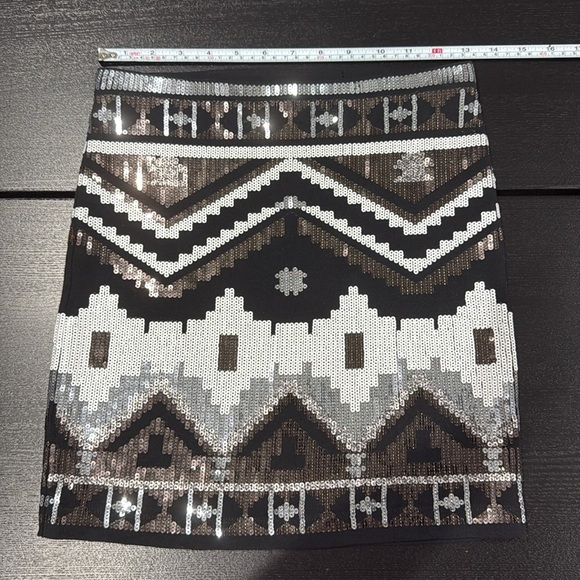 Express Geometric Sequins Mini Skirt - XS - Picture 6 of 7
